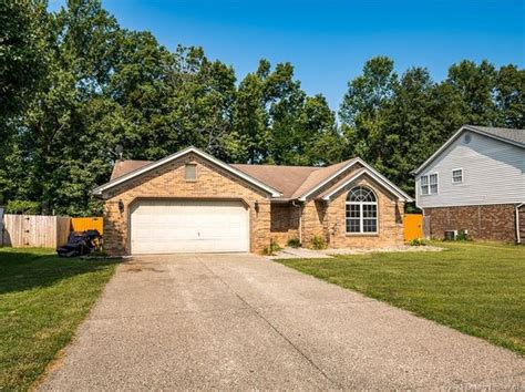The 1,500 Square Feet single family home is a 3 beds, 2 baths property. . Zillow scottsburg indiana